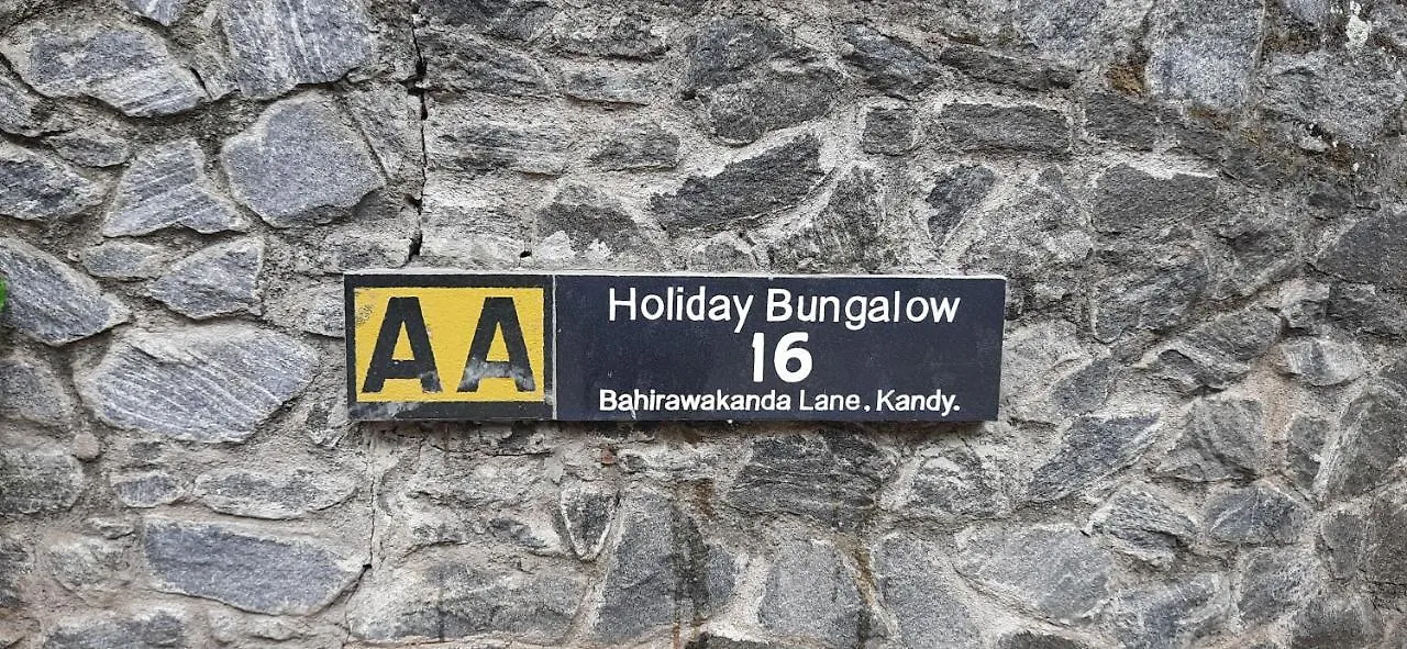 Aa Bungalow Канди 0*,