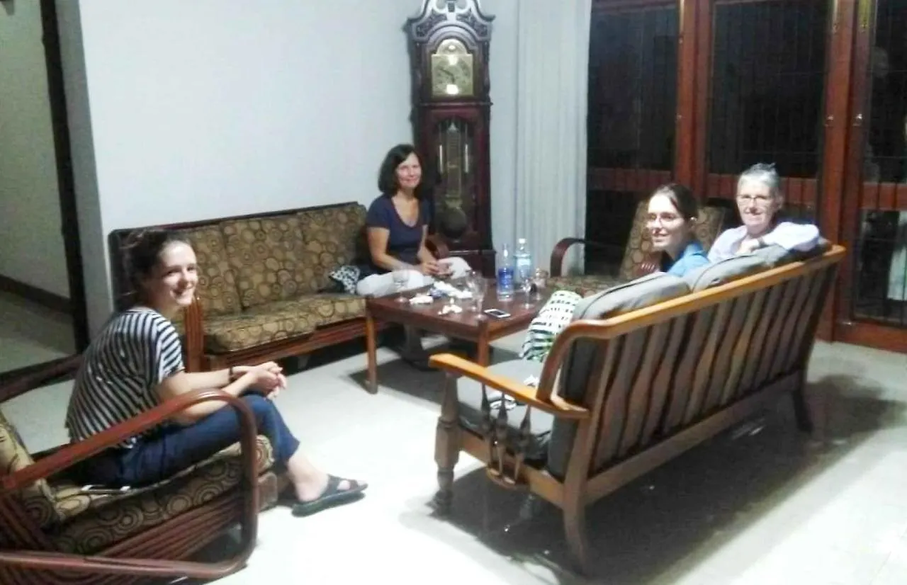 Aa Bungalow Канди Проживание в семье